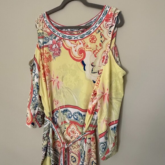 Colorful Floral Cold-Shoulder Belted 3/4 Length Sleeve Top XL - Picture 2 of 5